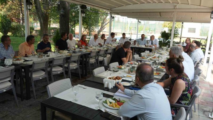 ’Fikir Sofrası Buluşmaları’ tüm hızıyla devam ediyor