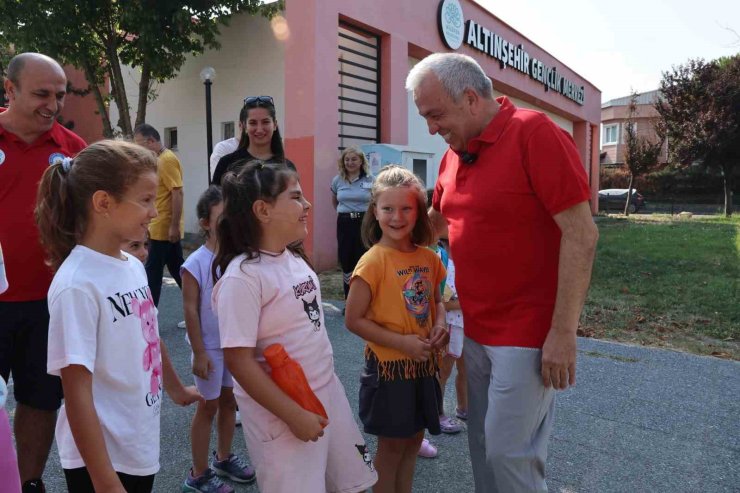 Nilüfer’de çocuklara spor sevgisi aşılanıyor