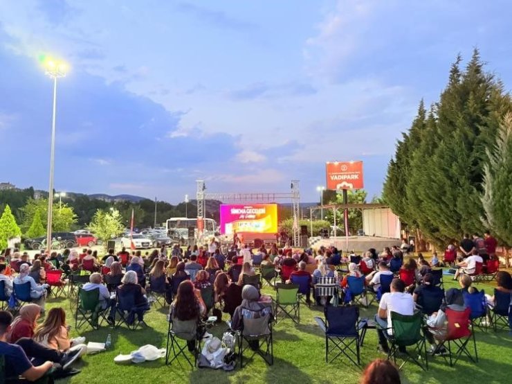 Bilecik’te Vadipark sinema geceleri başladı