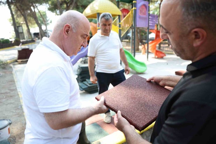 Çekici eline alan Başkan Muzaffer Bıyık, işçilere destek verdi