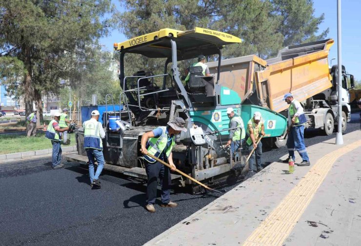 Diyarbakır’da kent merkezindeki yollar yenileniyor