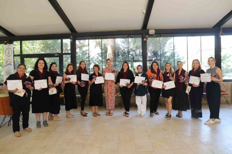 Kadın hakları eğitimini tamamladılar, sertifikalarını aldılar