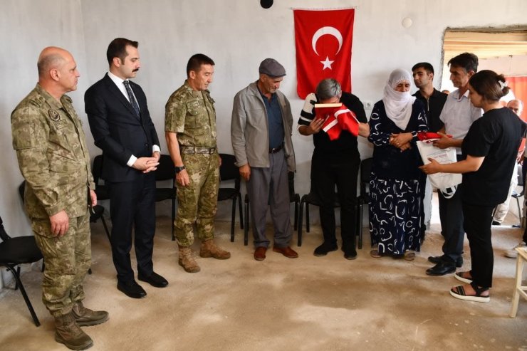 8. Kolordu Komutanı Atay’dan şehit ailesine ziyaret