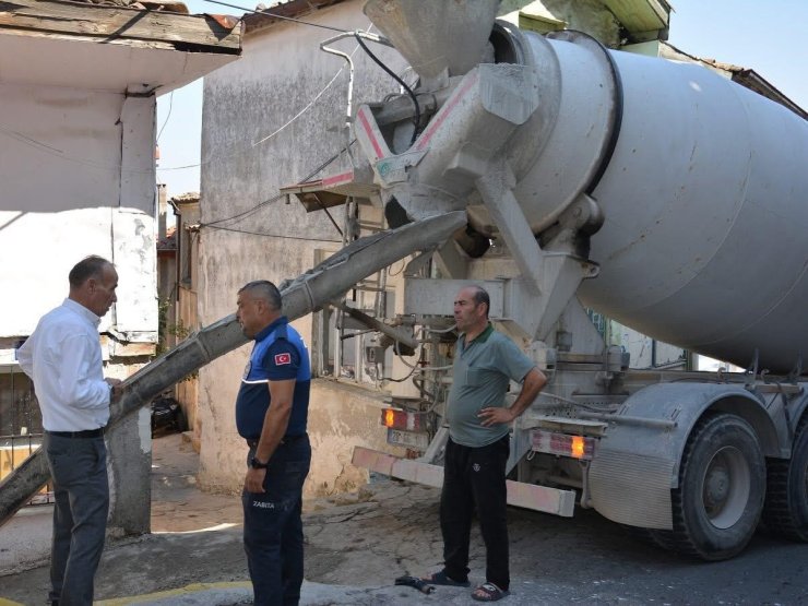 Babadağ Belediyesi yol bakım çalışmalarını aralıksız sürdürüyor