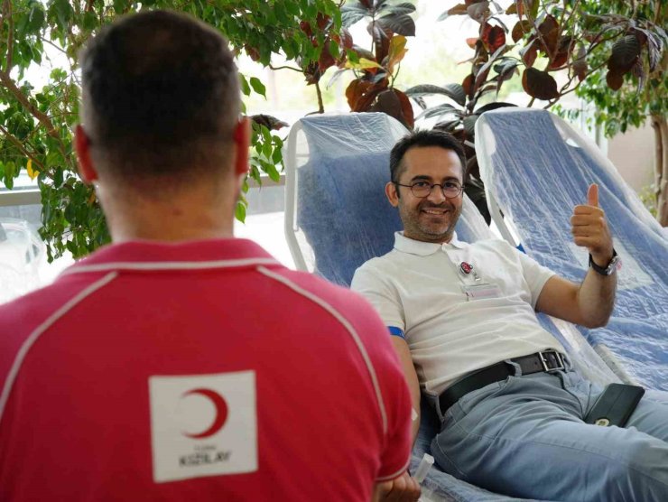 Yazın azalan kan stoklarına hastaneden güçlü destek