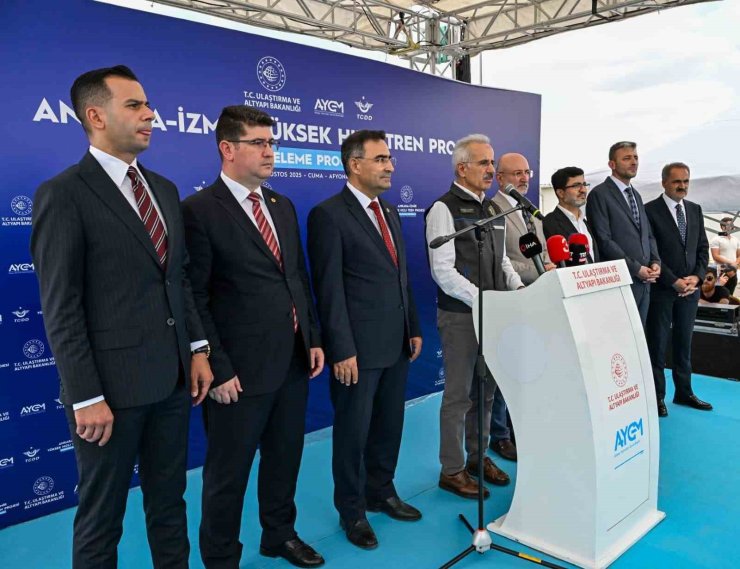 YHT ile Ankara-İzmir arası 3 buçuk saate düşecek