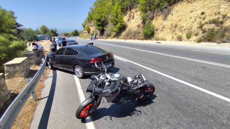 Manavgat’ta 4 araçlı zincirleme kaza: 1 yaralı