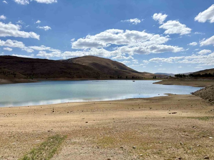 Gökçedere Göleti’nin su seviyesi düştü