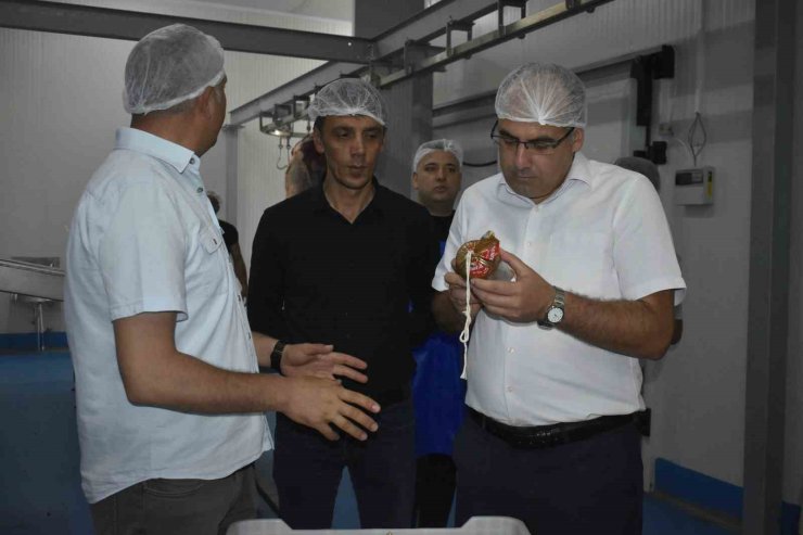 Turşu fabrikası ve et entegre tesisi denetlendi