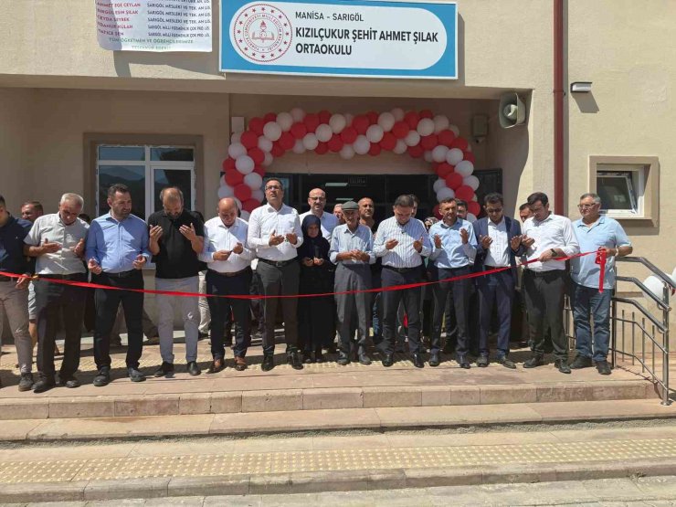Baybatur, Sarıgöl ve Alaşehir’de üreticilerle buluştu, okul açılışı yaptı
