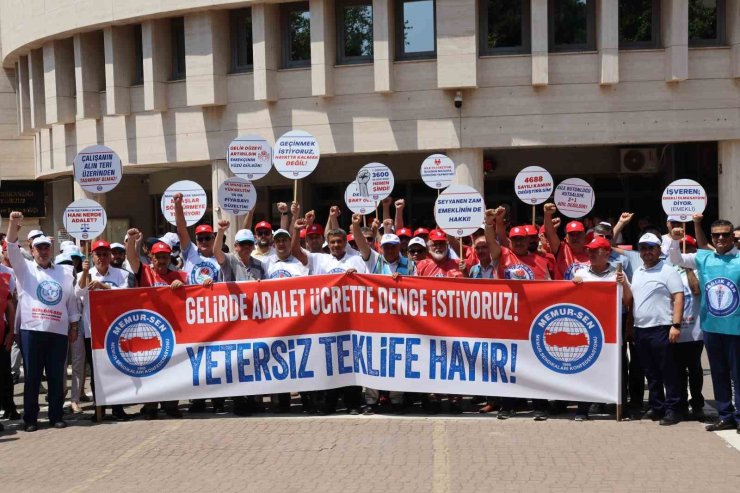 Memur-Sen’den hükümetin zam teklifine protesto