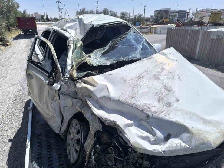 Karapınar’da otomobiller çarpıştı: 2 yaralı