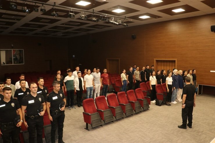 Kütahya’da göreve başlayan polislere oryantasyon ve farkındalık eğitimi