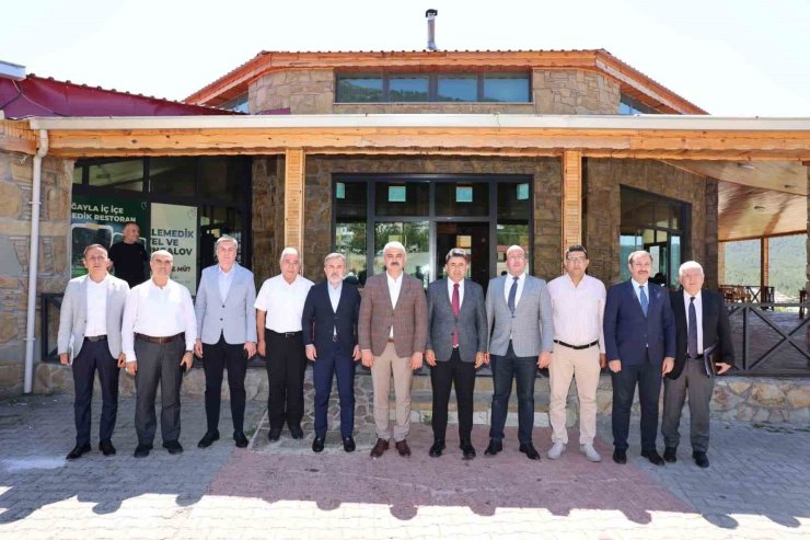 Pozantı’ya yeni devlet hastanesi ve araç muayene istasyonu yapılacak