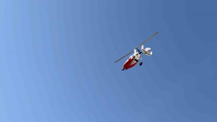 Jandarma ekipleri cayrokopterle havadan trafik denetimi yaptı