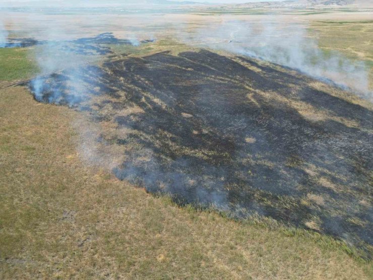 Eber Gölü’nden dumanlar yükseldi