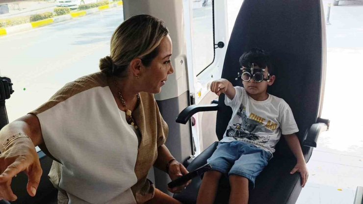 Manavgat’ta ücretsiz göz taraması yapıldı