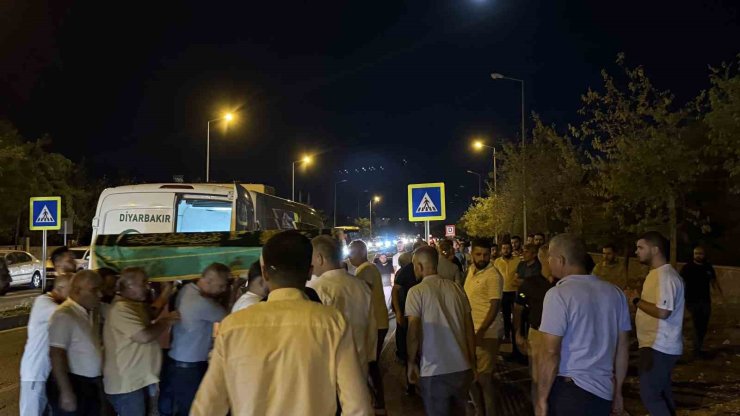 112 personeli, kanalda boğulan oğlunu son yolculuğuna uğurladı