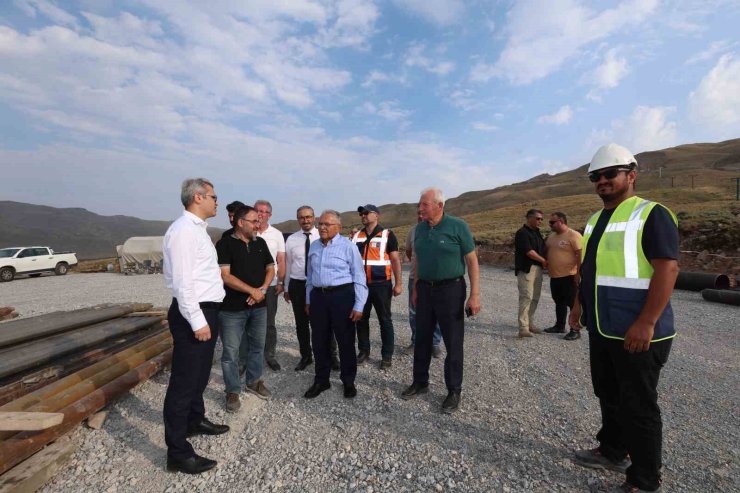 Erciyes’te sıcak su sondaj çalışmaları aralıksız sürüyor