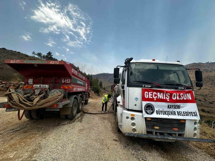 Kayseri Büyükşehir’den Mersin’de yangın döndürme çalışmasına destek
