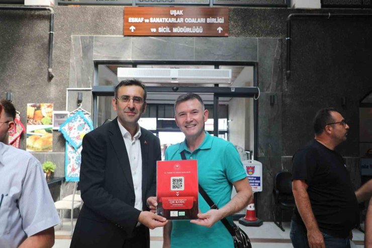 Uşak’ta gıda işletmelerinde karekod uygulaması bilgilendirmeleri sürüyor