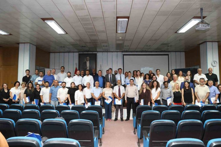 BUÜ’de başarılı akademisyenler ödüllendiriliyor