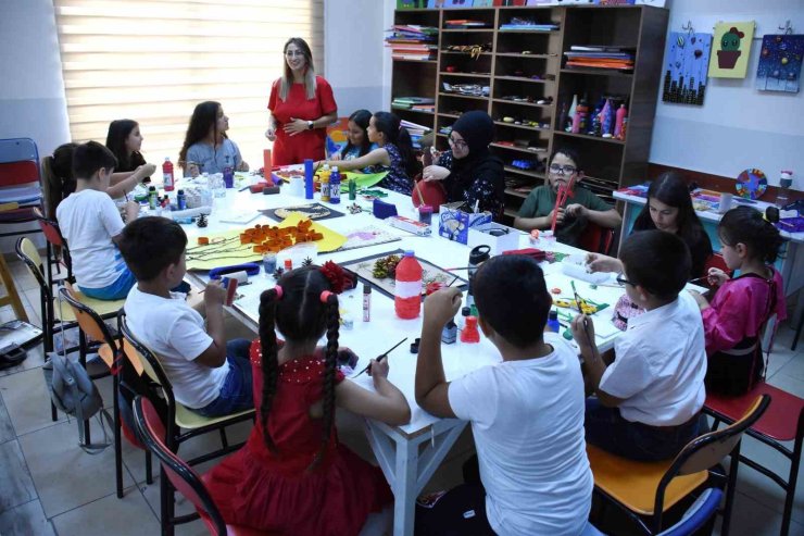 Başkan Çolakbayrakdar, "Türkiye’yi yarınlara taşıyacak nesilleri yetiştiriyoruz"