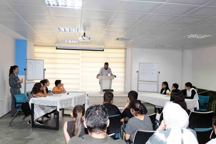 Osmangazi’de kitap dostları yarıştı