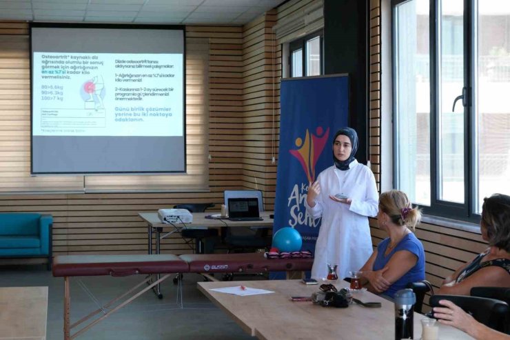 Uzmanından kadınlara uyarı: "Diz ağrısını hafife almayın"