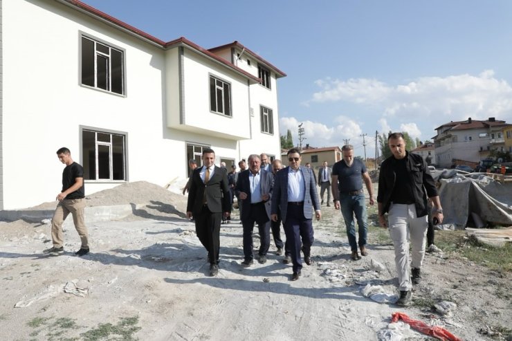 Emet Gürpınar Köylüleri kendi imkanlarıyla sosyal tesis yapıyor