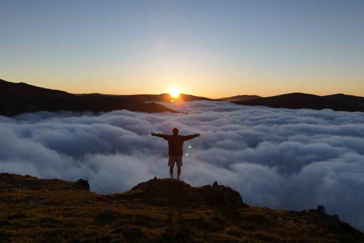 Gümüşhane zirvelerinden masalsı manzaralar