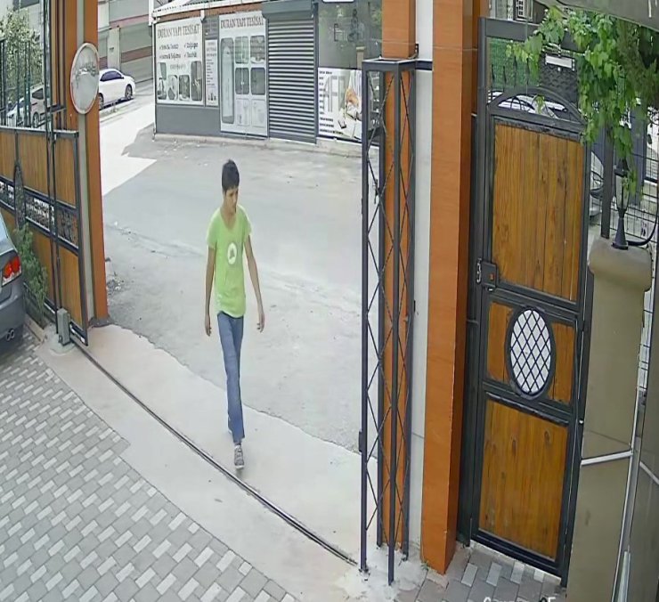 3 günde 6 bisiklet çalan 14 yaşındaki şüpheli yakalanınca, "Paraya ihtiyacım vardı, çalıp sattım" savunması yaptı