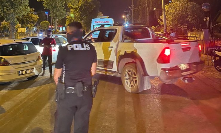 Araç park kavgasında 5 kişi yaralandı