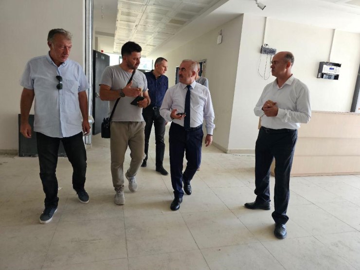 Balıkesir’de yapımı devam eden okullara denetim