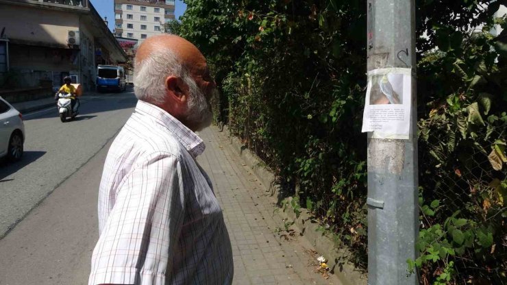 Kayıp papağanı ’Duman’ için yollara düştü