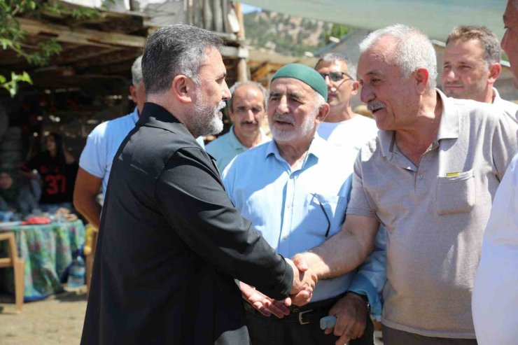 AK Parti Adana İl Başkanı Dağlı, Tufanbeyli’de vatandaşları dinledi