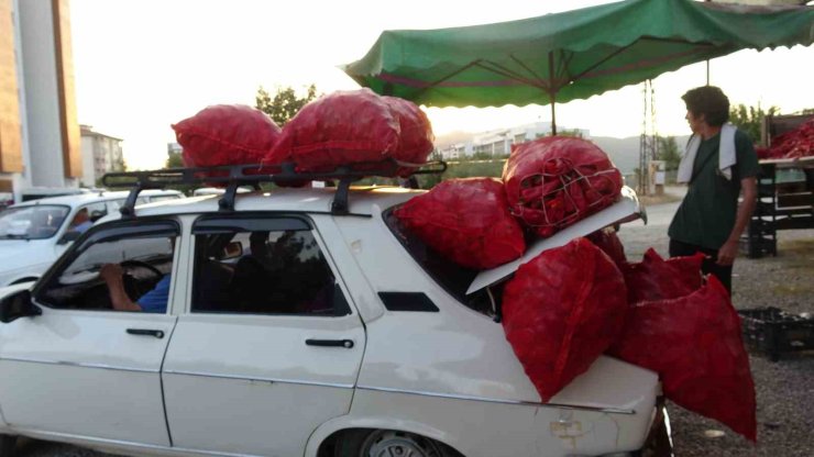 Çiftçilerin zorlu biber mesaisi