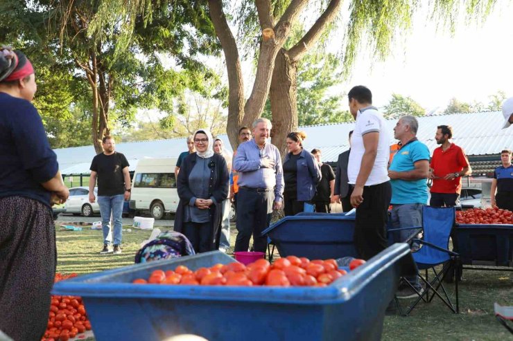 Melikgazi’de Salça günleri devam ediyor