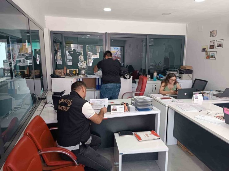 İskenderun’da araç kiralama ve konaklama firmalarına denetim yapıldı