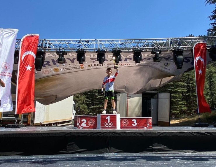 Sakarya Büyükşehirli sporculardan önemli başarı