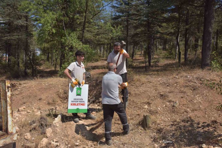 Atatürk Ormanına bilgilendirici ve uyarıcı levhalar yerleştirildi
