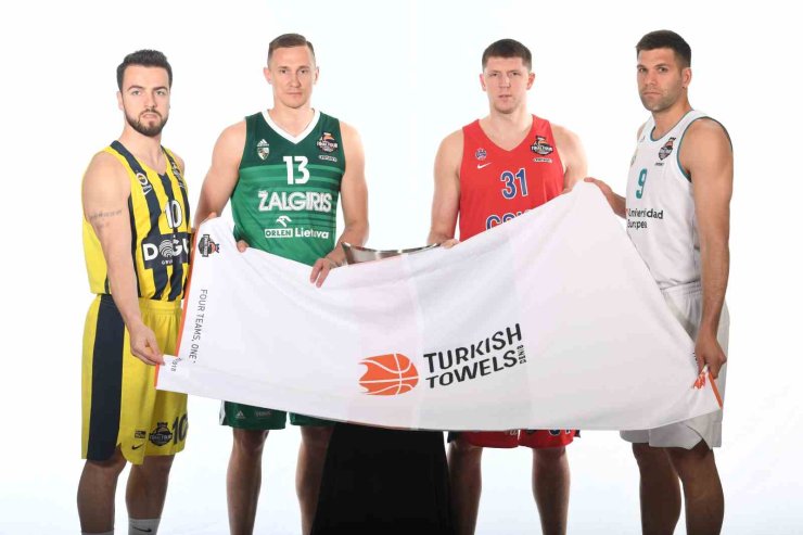 10 yıldır süren "Turkish Towels" yolculuğunda THY ile gökyüzüne imza atılıyor