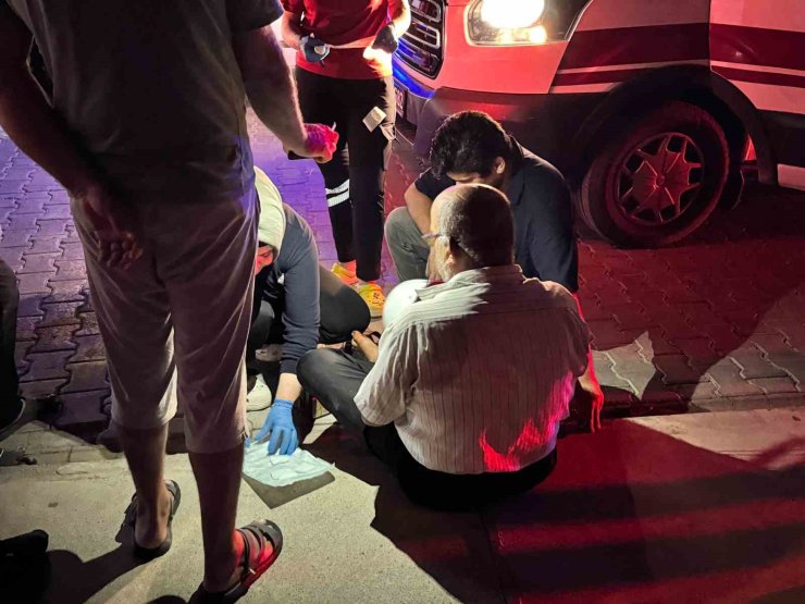 Otomobil ile çarpışan motosikletli yaralandı