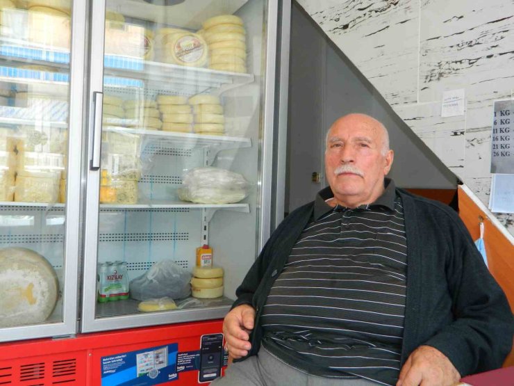 Süt üretiminin yetersizliği kaşar üreticilerini zor durumda bıraktı