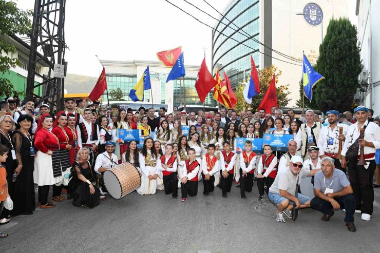 Osmangazi’de Uluslararası Balkan Festivali renkli görüntülerle start aldı