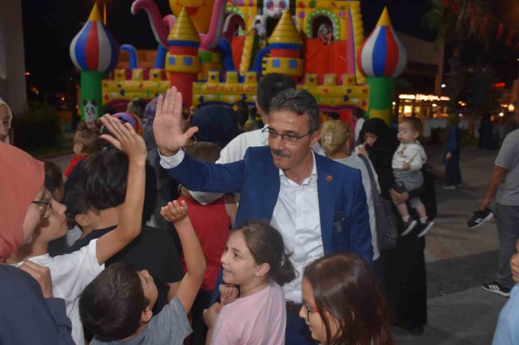 Erenler’de şenlik gecesi: Çocuklar doyasıya eğlendi