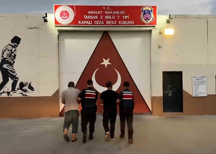 Mersin’de 2 ton bakır kablo çalan hırsızlar yakalanıp tutuklandı