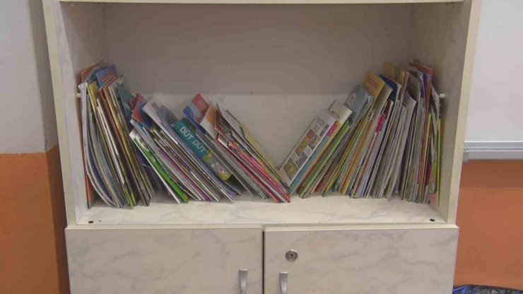 Ücretsiz ders kitapları sıralardaki yerini aldı