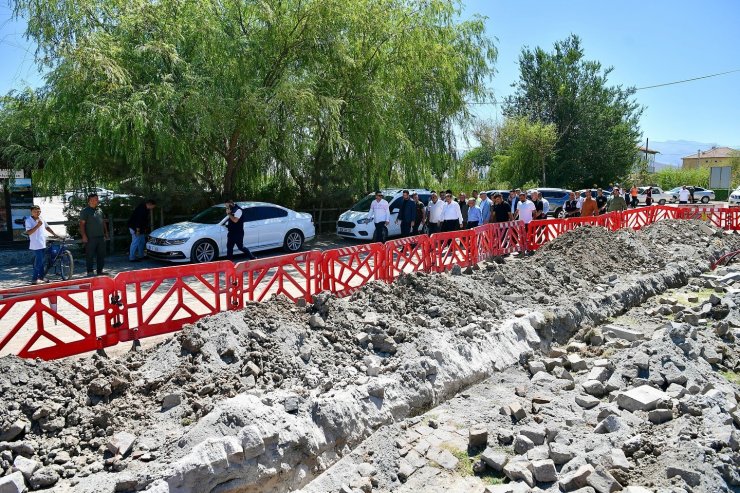 Sultan Sazlığı’nda can suyu çalışmaları hızlandı