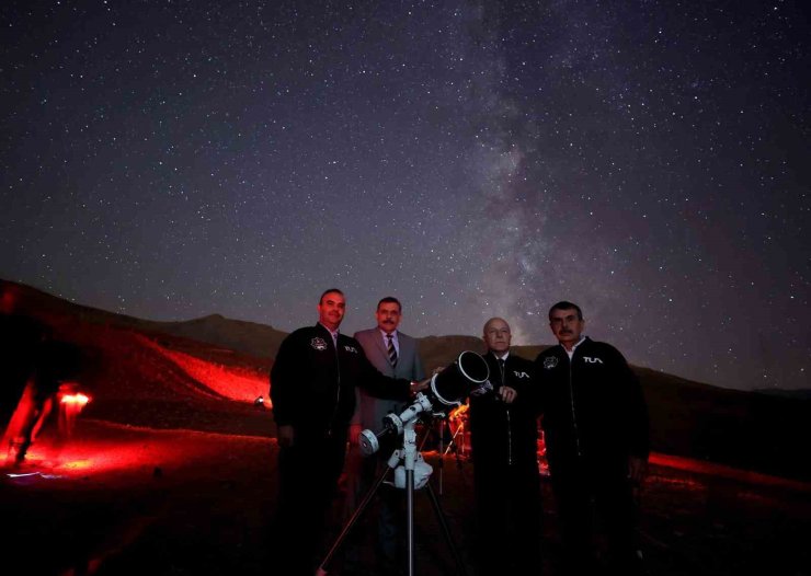 Sanayi ve Teknoloji Bakanı Mehmet Fatih Kacır; "Türkiye uzay biliminde, uzay teknolojilerinde mesafe kat ediyor"